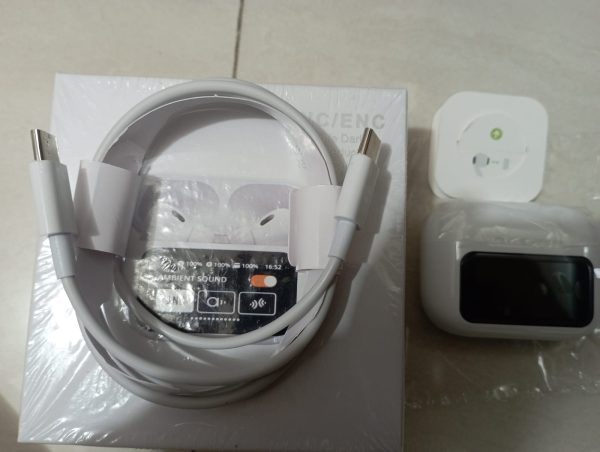 anc earbuds touch screen display (white)