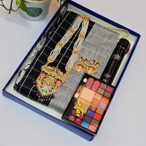 sharee + perfume + neckless set + make up box combo