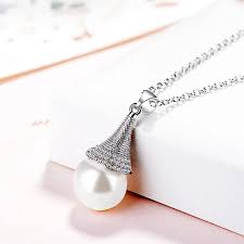 elegant teardrop pearl pendant necklace