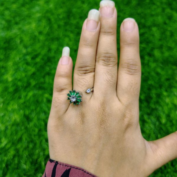 spinning blossom green stone ring