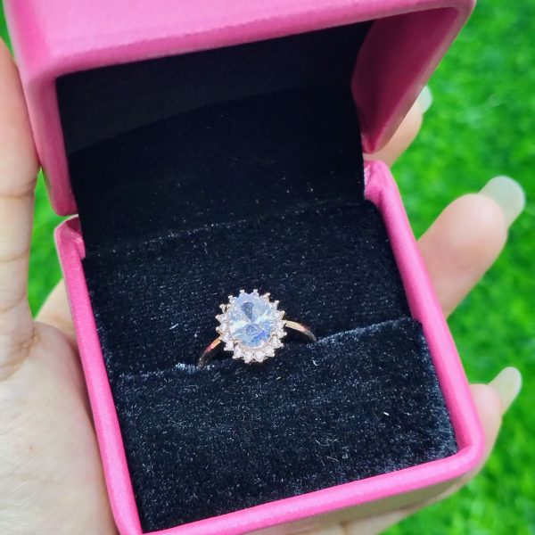 classic crystal crown ring – golden finish