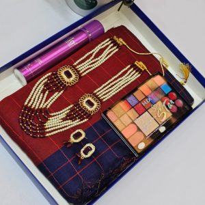 sharee + perfume + neckless set + make up box combo