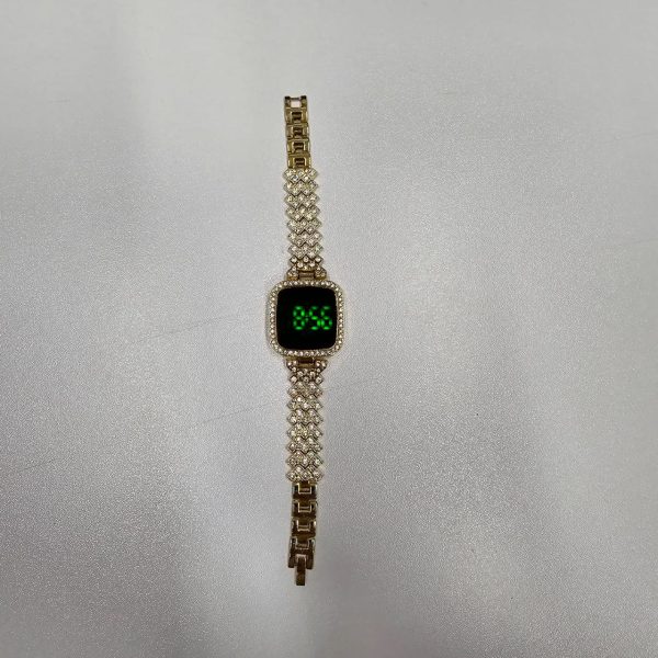 sharee + watches + neckless set + make up box + flowers combo