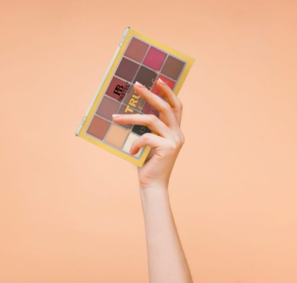 pastel beauty true nude rich eyeshadow