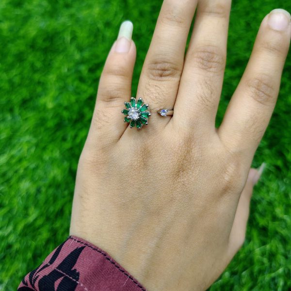 spinning blossom green stone ring