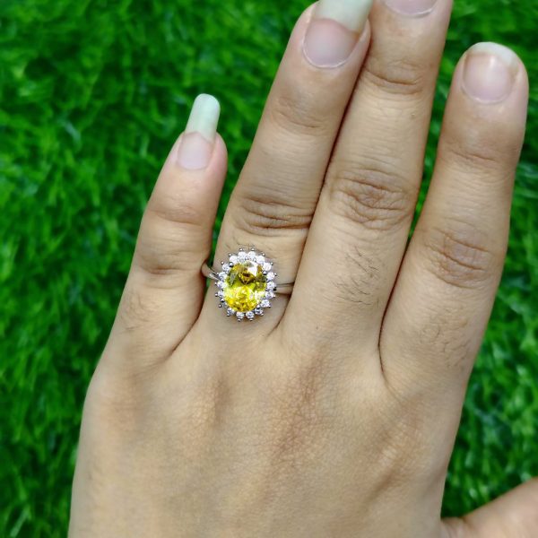 classic crystal crown ring – golden finish