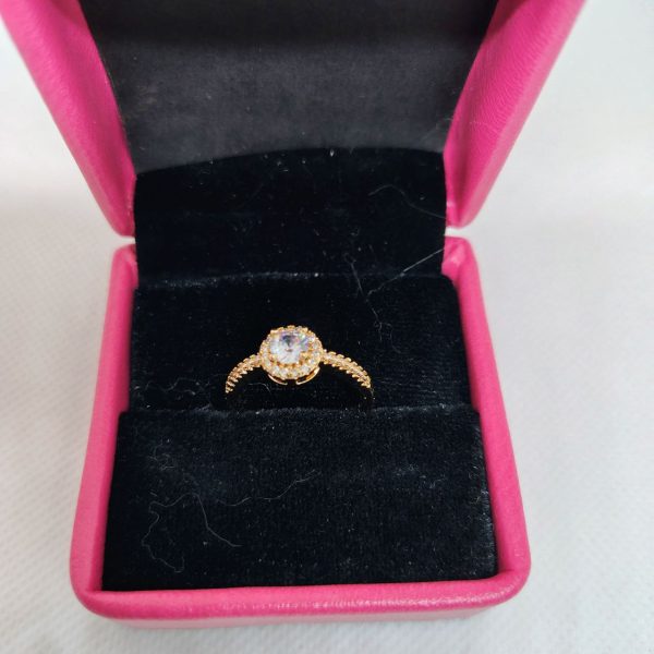 luminous embrace brilliant center stone with twisted band womens ring