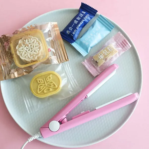 mini household food vacuum sealer portable bag clips handheld mini electric heat sealing machine seal packing plastic impulse sealer ( multi color)