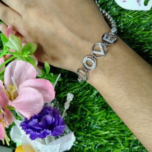 bulk sale price promotion different shape metal bracelets for women