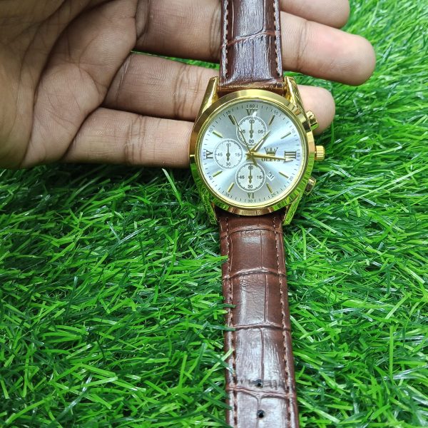 fashionable glass quartz analog men's watch
