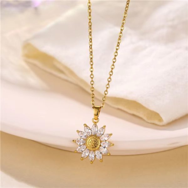 golden vermiculite to sunflower pendant personalized titanium steel necklace women fresh trend fashion jewelry