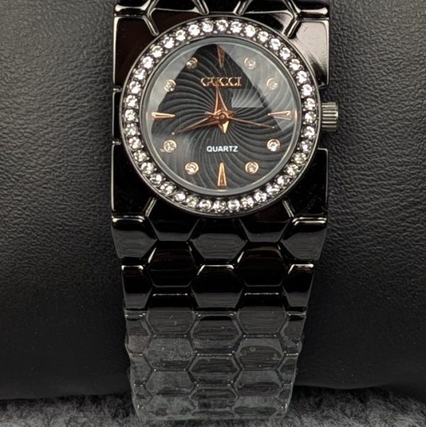 stylish black ladies quartz watch with crystal bezel – premium bracelet design