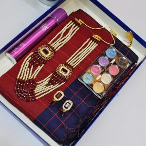 sharee + perfume + neckless set + make up box combo