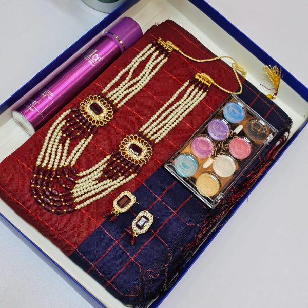 sharee + perfume + neckless set + make up box combo