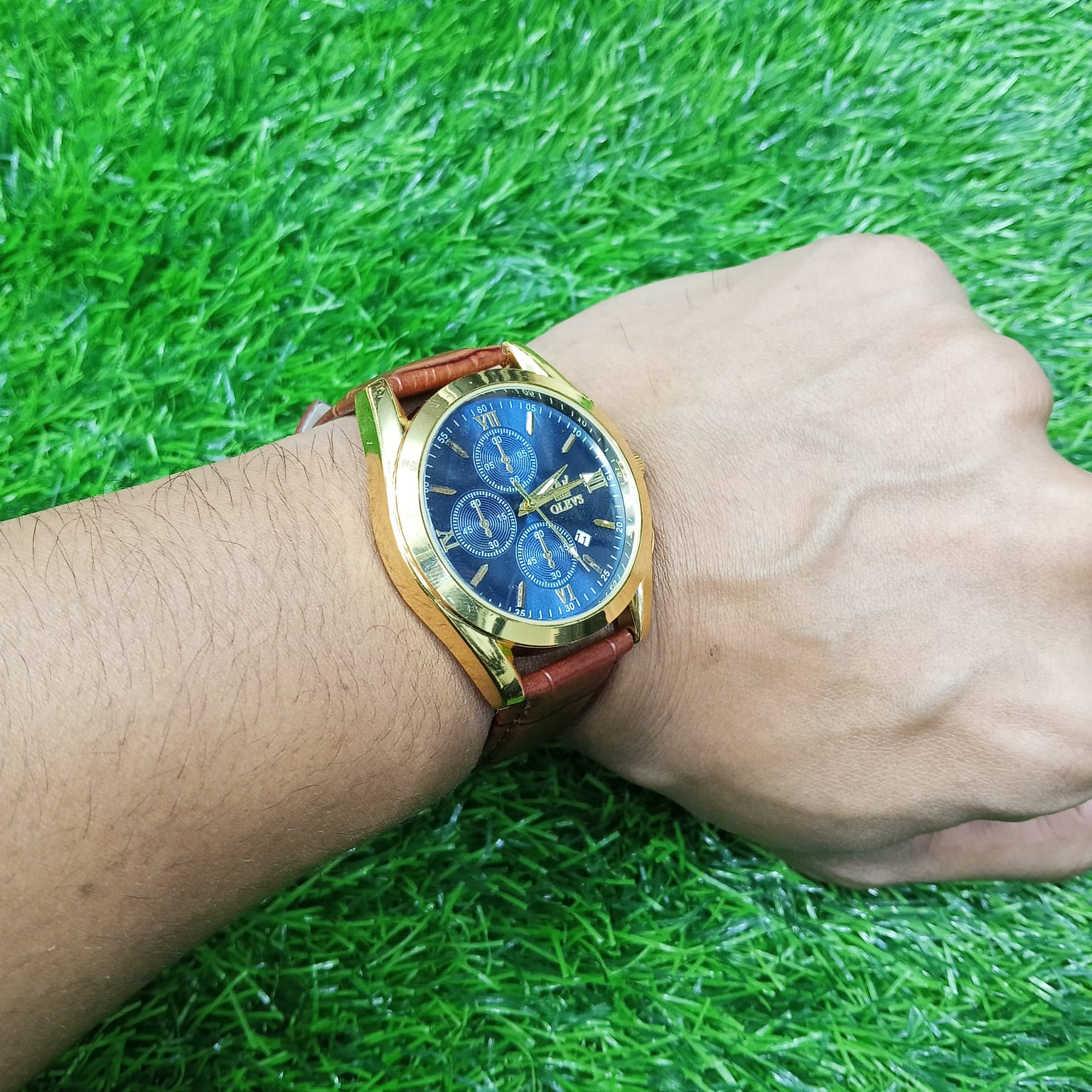 OLEVS 5610 New Luxury Fashion Glass Quartz Analog Men Watch-Water Resistant - Image 4