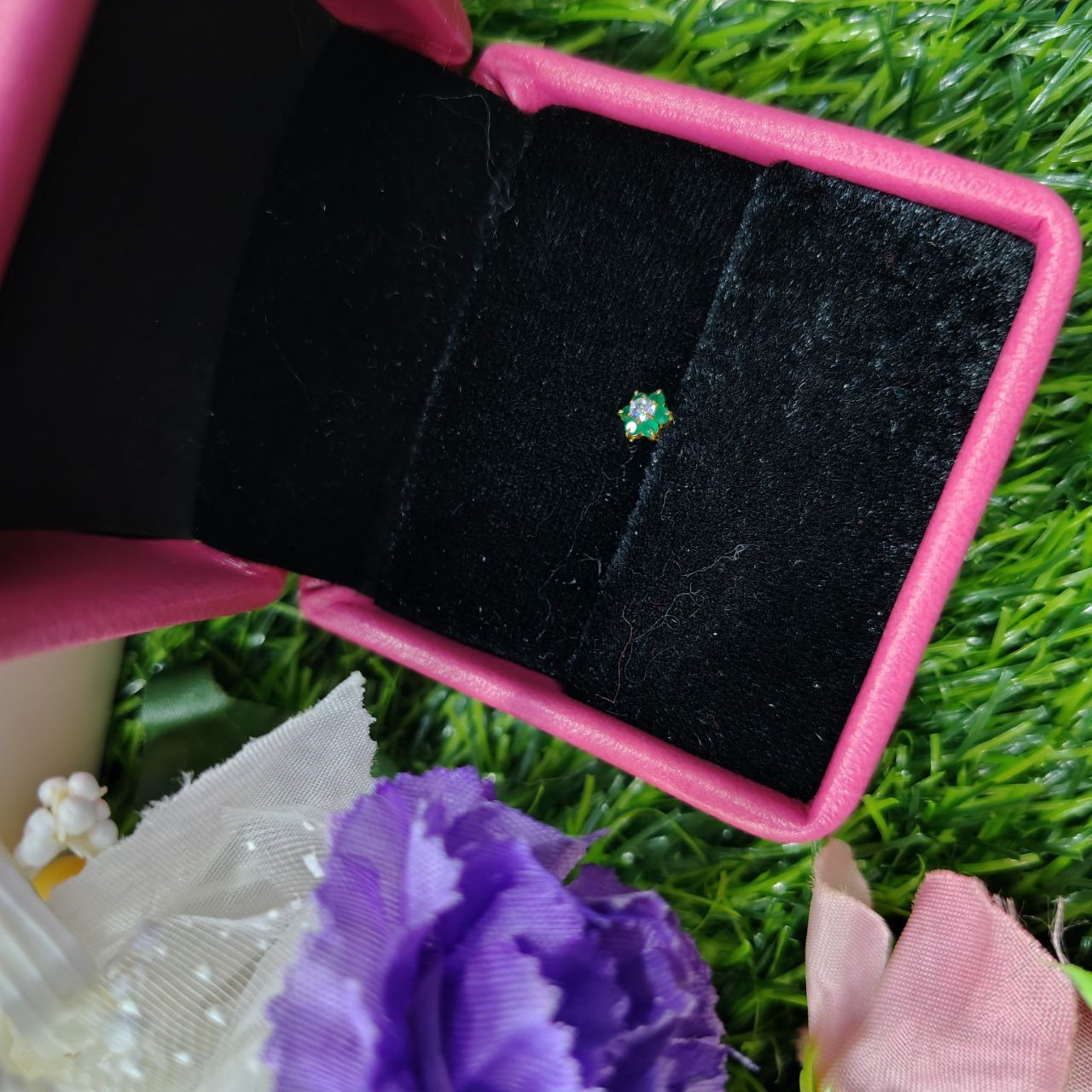 Premium quality Fashionable Classic Design Follower Shape Imieation Gold Polish Nose Pin For Women - Image 4