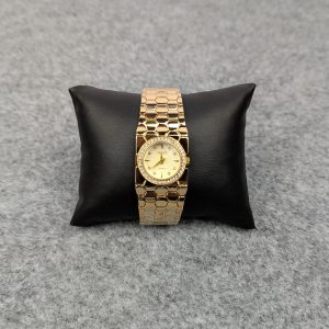 Elegant Golden Ladies Quartz Watch with Crystal Bezel – Premium Bracelet Design (Golden Dial)