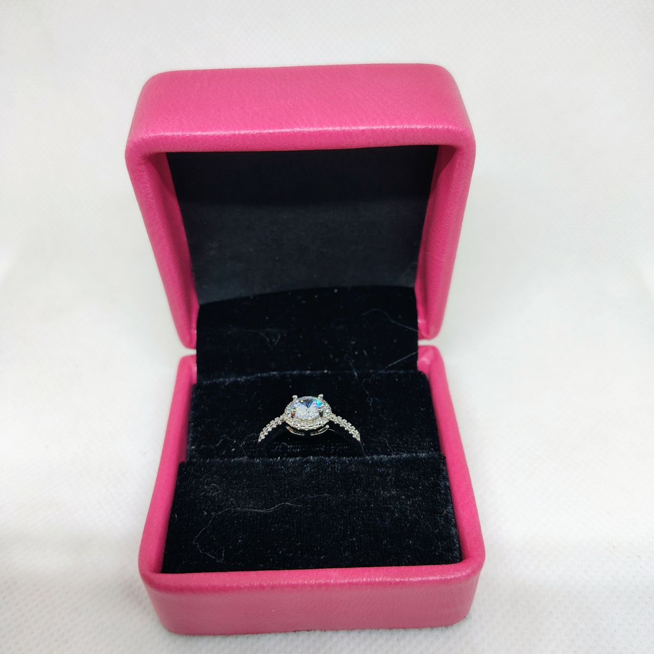 Luminous Embrace Brilliant Center Stone with Twisted Band Womens Ring - Image 4