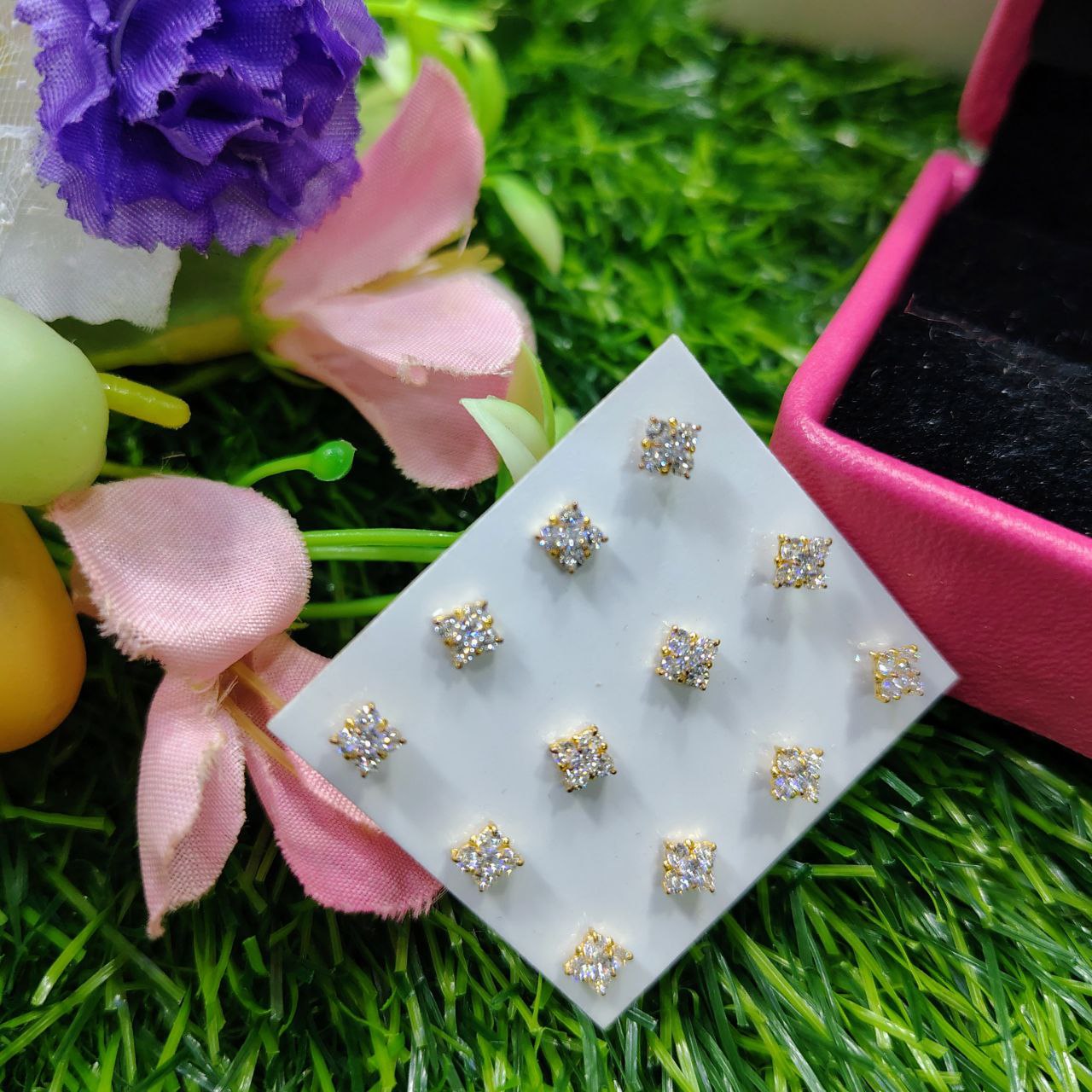 Premium quality Fashionable Classic Design Imitation Gold Polish 5 Stone Nose Pin For Women - Image 4