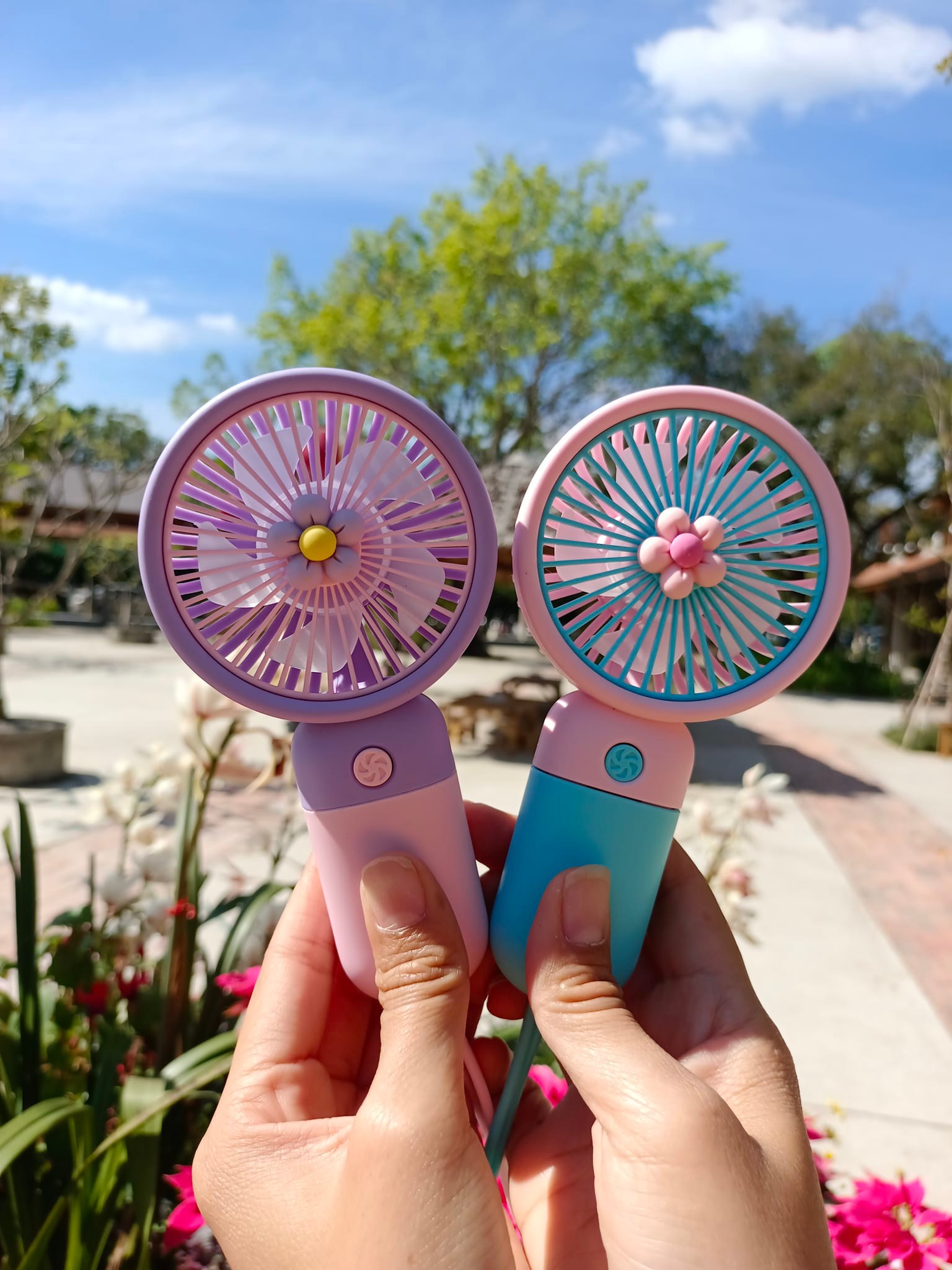 Handheld Portable Desktop Table USB Rechargeable Sports Pocket Mini Fan with Lanyard - Image 4