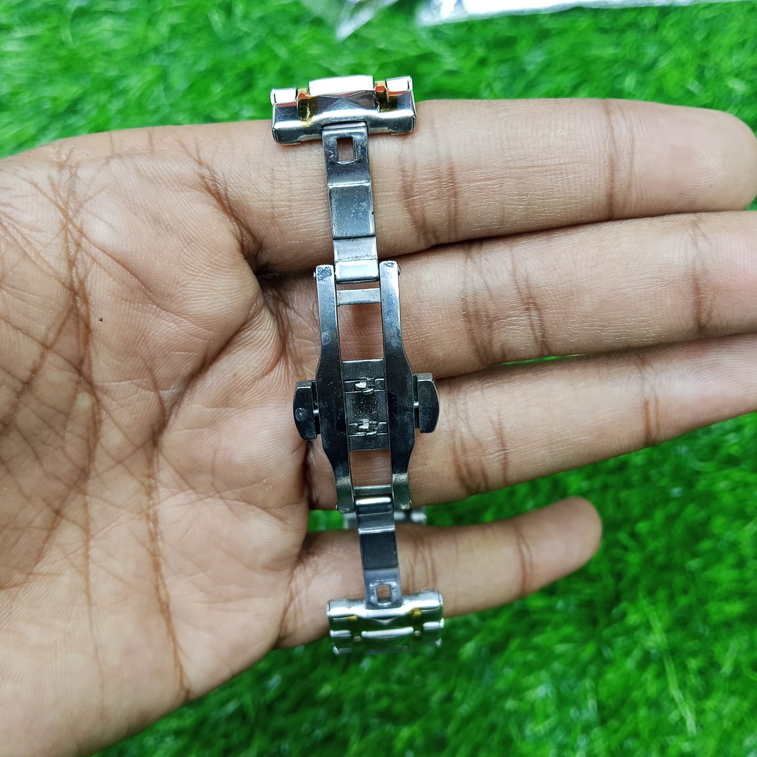 Butter Fly Lock OLEVS 9931G New Exclusive Design Quartz Watch for Men black Dail - Image 5