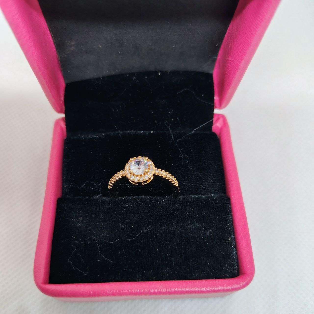 Luminous Embrace Brilliant Center Stone with Twisted Band Womens Ring - Image 3