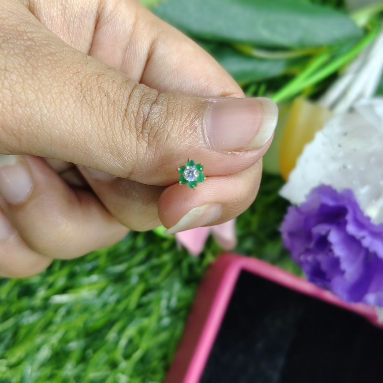 Premium quality Fashionable Classic Design Follower Shape Imieation Gold Polish Nose Pin For Women - Image 3